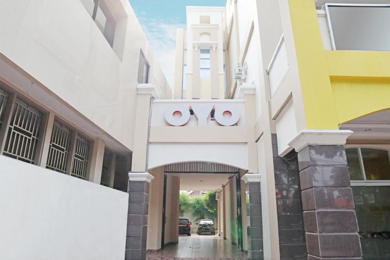 Oyo 1649 Grya Lavinsa Hotel Padang  Exterior photo